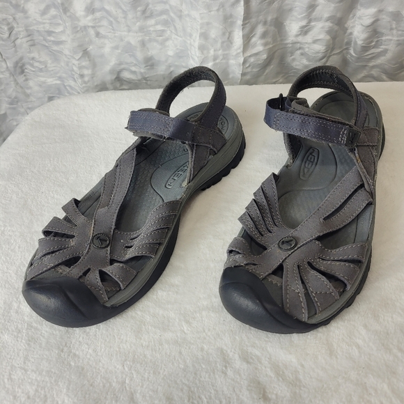 Keen Shoes - Keen sandals, size 9